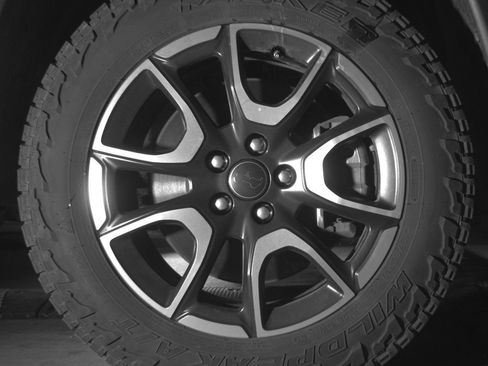 Used 2025 Jeep Compass Trailhawk image 13