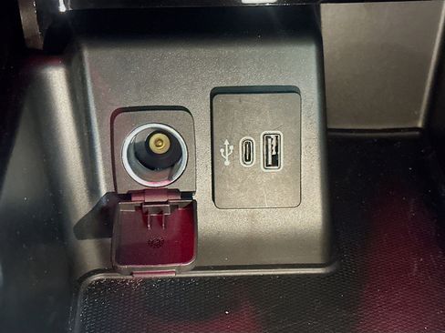 Used 2025 Ford Explorer Platinum w/ LUX Leather Package image 26