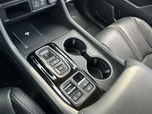 Used 2025 Honda Pilot Touring image 28