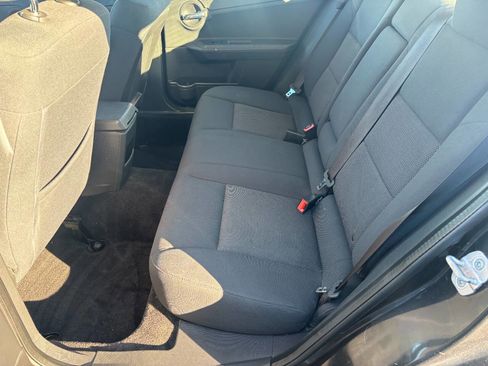 Used 2010 Dodge Avenger SXT image 11