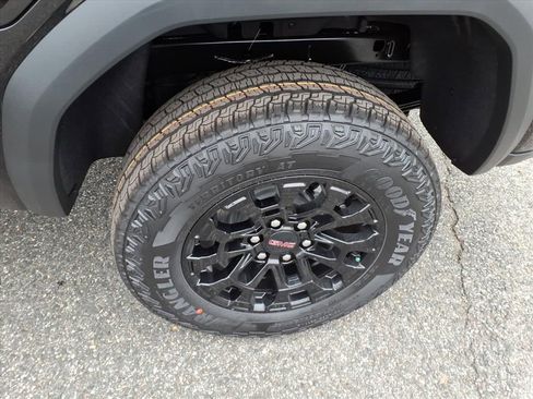 New 2026 GMC Canyon Elevation w/ Convenience Package image 8