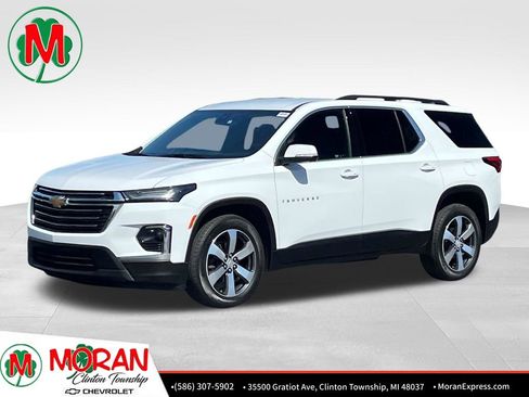 Certified 2023 Chevrolet Traverse LT w/ LT Premium Package AWD/4WD image 1