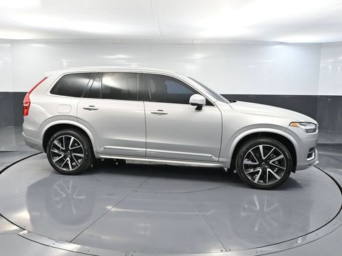 Used 2024 Volvo XC90 B5 Plus AWD/4WD image 4