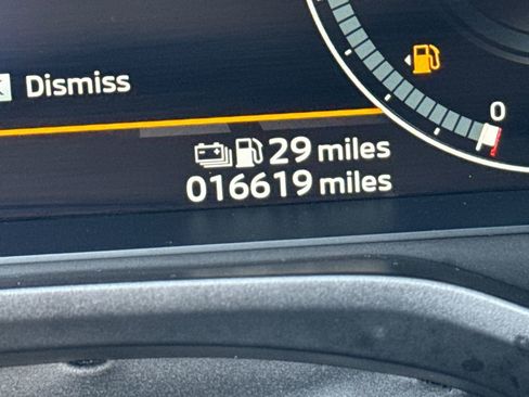 Used 2023 Mitsubishi Outlander SEL image 30