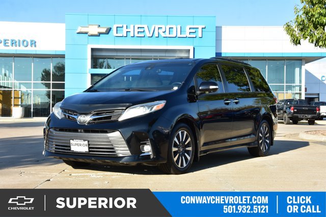 Used 2019 Toyota Sienna Limited Premium FWD image 1