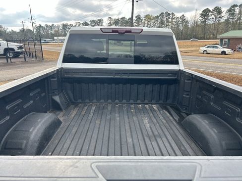 Used 2022 Chevrolet Silverado 2500 LTZ w/ LTZ Convenience Package image 13