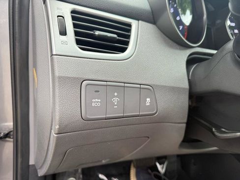 Used 2012 Hyundai Elantra GLS w/ Preferred Pkg 3 FWD image 38