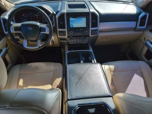 Used 2018 Ford F250 Lariat image 28