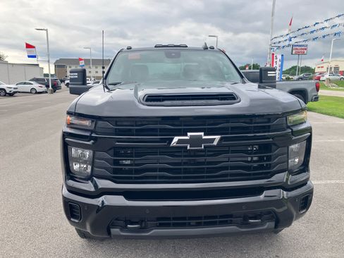 New 2026 Chevrolet Silverado 2500 Custom w/ Custom Value Package AWD/4WD image 2