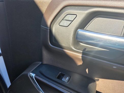 Used 2019 GMC Sierra 1500 SLT w/ SLT Premium Plus Package image 39