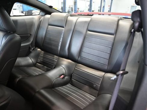 Used 2005 Ford Mustang GT Premium RWD image 12