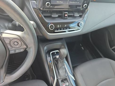 Used 2022 Toyota Corolla LE FWD image 24