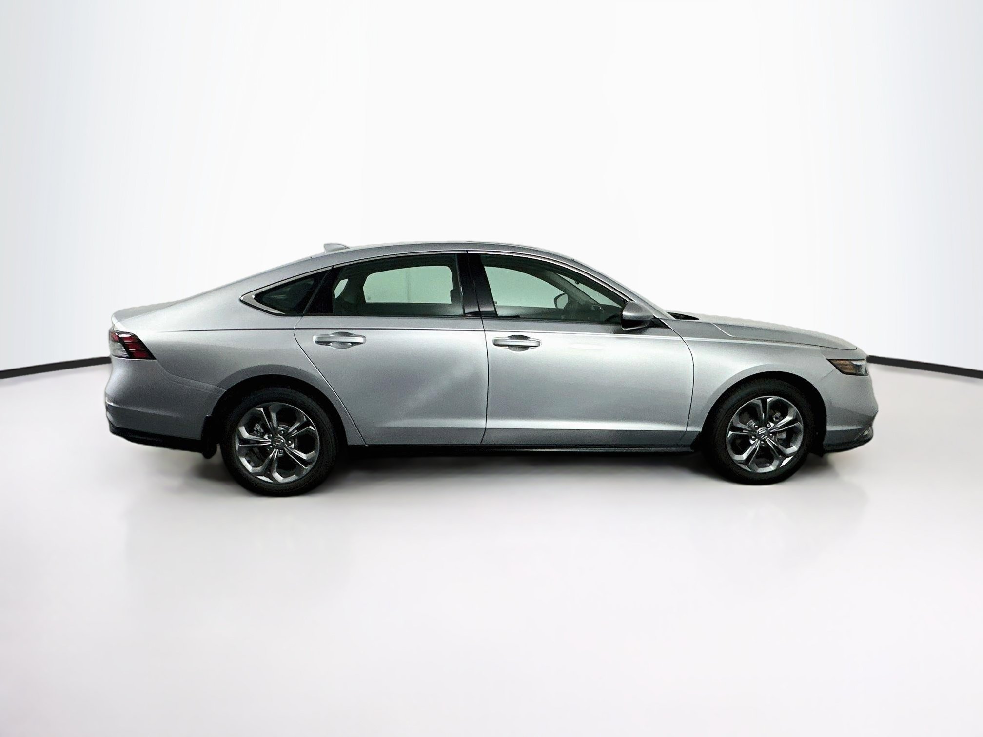 Used 2024 Honda Accord EX image 10
