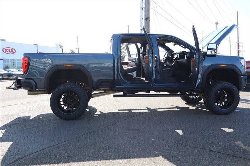 Used 2026 GMC Sierra 3500 Denali Ultimate AWD/4WD image 42