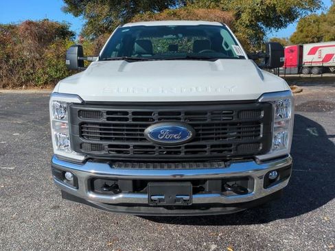 New 2026 Ford F250 XL w/ XL Chrome Package image 3