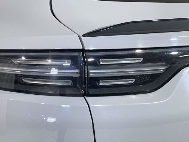 Certified 2023 Porsche Cayenne Turbo GT AWD/4WD image 16