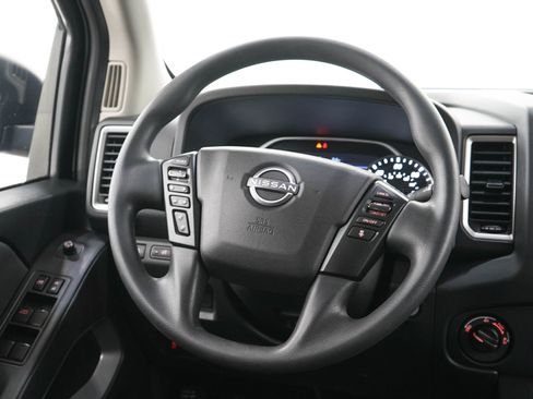 Used 2022 Nissan Frontier SV w/ Technology Package AWD/4WD image 17