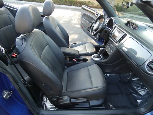 Used 2014 Volkswagen Beetle R-Line image 28