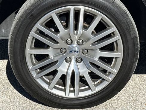 Certified 2024 Ford Expedition Limited AWD/4WD image 9