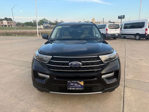 Certified 2024 Ford Explorer XLT w/ Equipment Group 202A AWD/4WD image 2