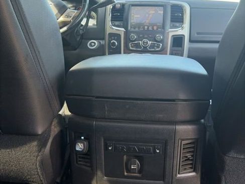 Used 2016 RAM 2500 Laramie w/ Sport Appearance Group AWD/4WD image 28