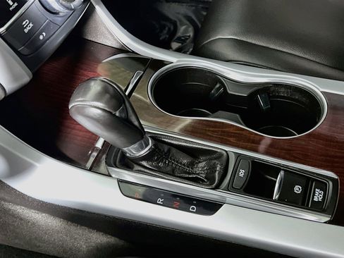 Used 2017 Acura TLX FWD image 24