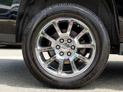 Used 2017 GMC Yukon Denali w/ Open Road Package AWD/4WD image 13