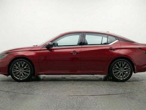 Used 2025 Nissan Altima 2.5 SV FWD image 5