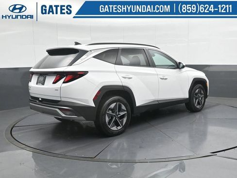 New 2026 Hyundai Tucson SEL image 2