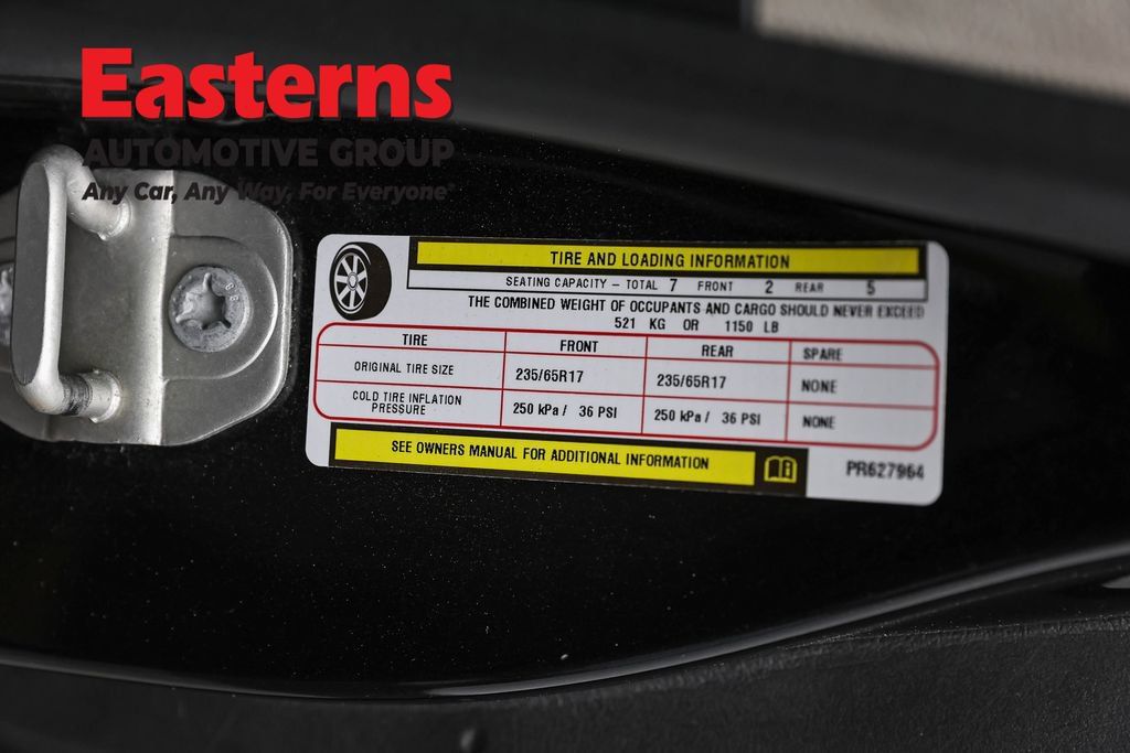 Used 2023 Chrysler Pacifica Touring-L FWD image 37
