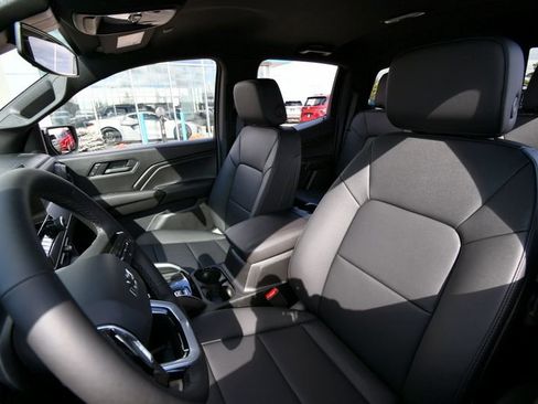New 2026 Chevrolet Colorado Trail Boss AWD/4WD image 10