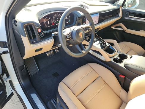New 2026 Porsche Cayenne S image 4