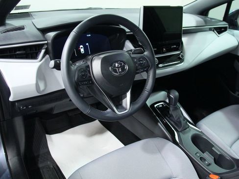 Used 2026 Toyota Corolla SE w/ SE Package FWD image 5