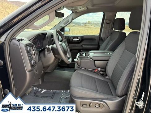 Used 2023 Chevrolet Silverado 1500 Custom Trail Boss AWD/4WD image 15