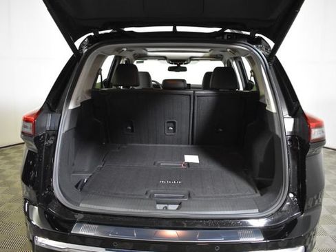 Used 2026 Nissan Rogue Platinum w/ Platinum Premium Package AWD/4WD image 35