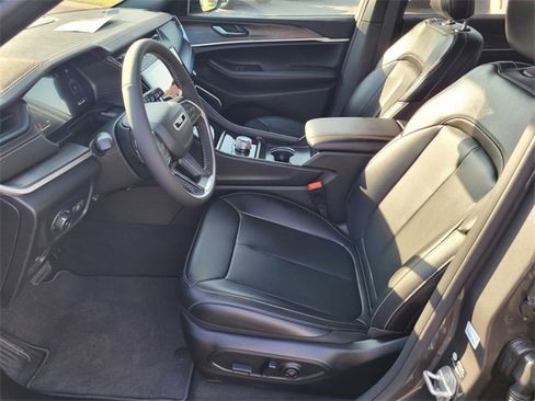 New 2026 Jeep Grand Cherokee Limited image 8