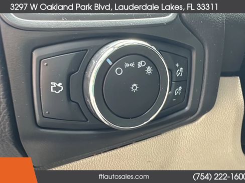 Used 2014 Ford Focus SE image 44