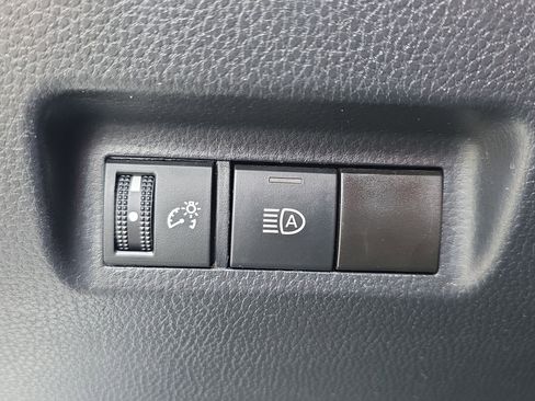 Used 2024 Toyota RAV4 XLE image 28