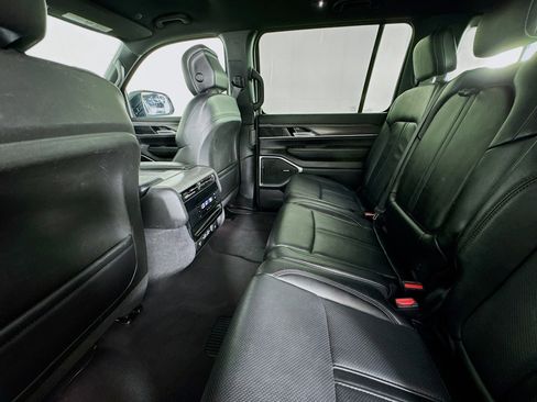 Used 2024 Jeep Wagoneer Series II w/ Flexible Seating Group RWD image 24