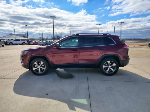 Used 2019 Jeep Cherokee Limited image 5