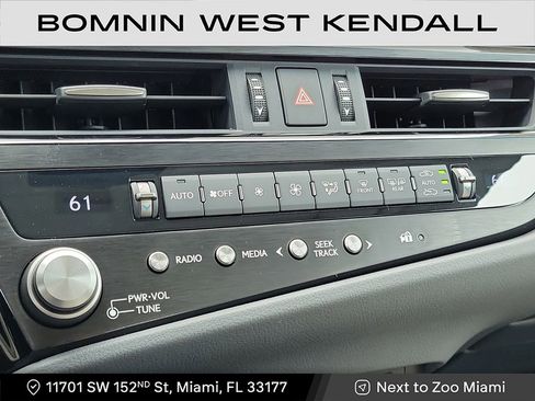 Used 2025 Lexus ES 350 w/ Premium Package image 22