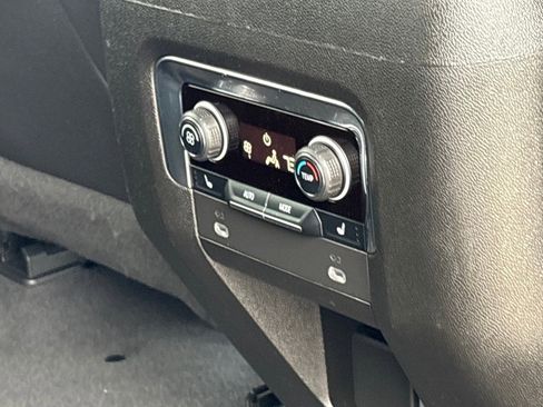 Used 2022 Chevrolet Suburban RST w/ Luxury Package image 40