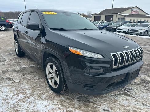 Used 2014 Jeep Cherokee Sport image 3