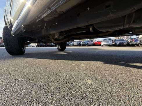 Used 2018 Toyota Tacoma TRD Sport image 39