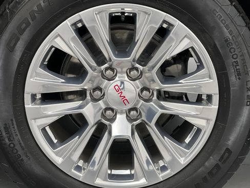 Used 2025 GMC Yukon XL Denali RWD image 67