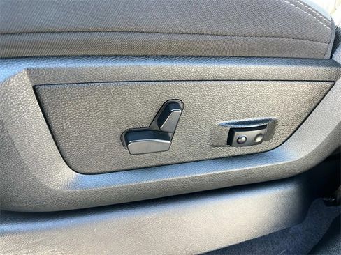 Used 2024 RAM 3500 Big Horn image 31