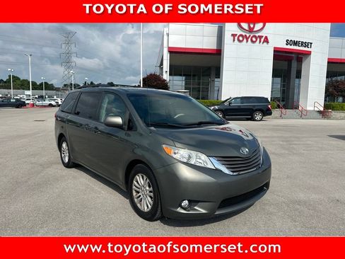 Used 2011 Toyota Sienna XLE FWD image 1