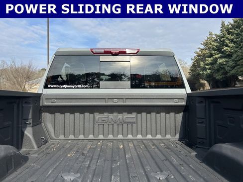 Used 2025 GMC Sierra 2500 AT4X image 16