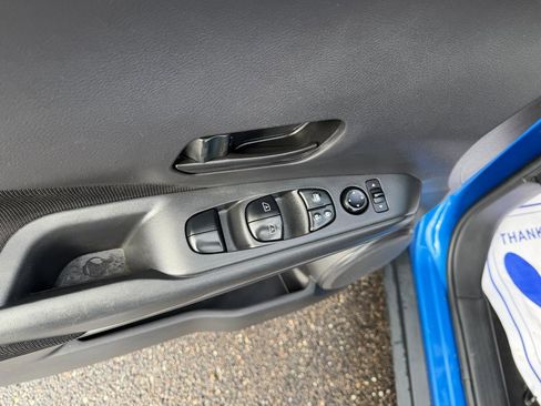 Used 2021 Nissan Kicks S image 13