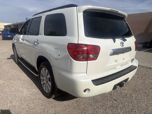 Used 2015 Toyota Sequoia Platinum AWD/4WD image 6
